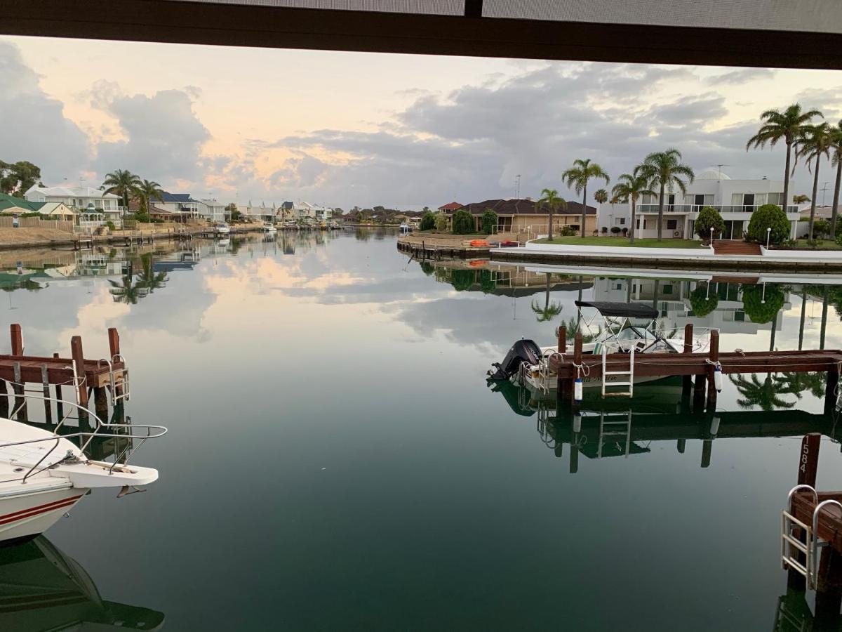 Waterside Canal Dreams Villa Mandurah Buitenkant foto